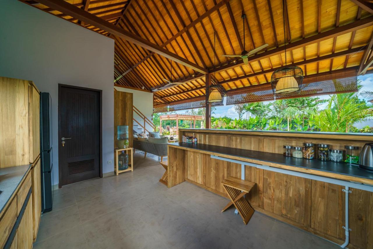 Villa Beauvida - Cozy 4- Bedroom Villa In Canggu With 18M Pool Dalung  Exterior photo