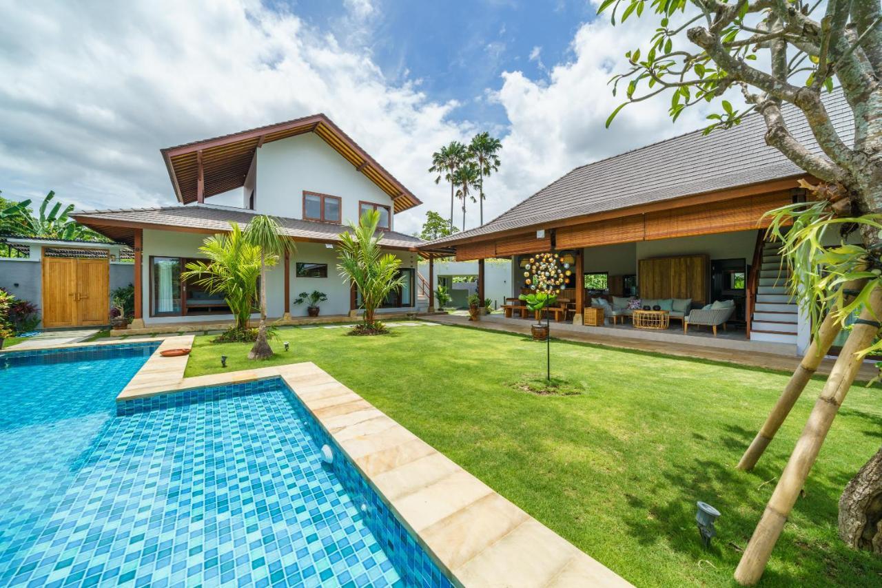 Villa Beauvida - Cozy 4- Bedroom Villa In Canggu With 18M Pool Dalung  Exterior photo